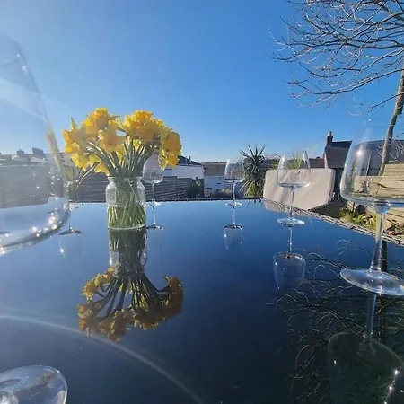 Unique 4bed Large Central Nr St Ives *